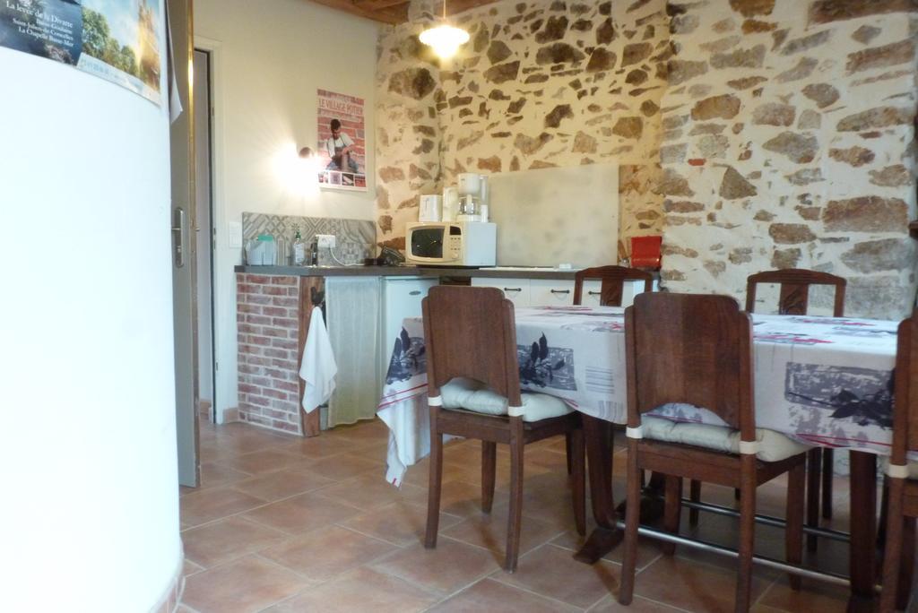 Chambres D'Hotes Le Chateau Rouge Saint-Germain-sur-Moine Экстерьер фото