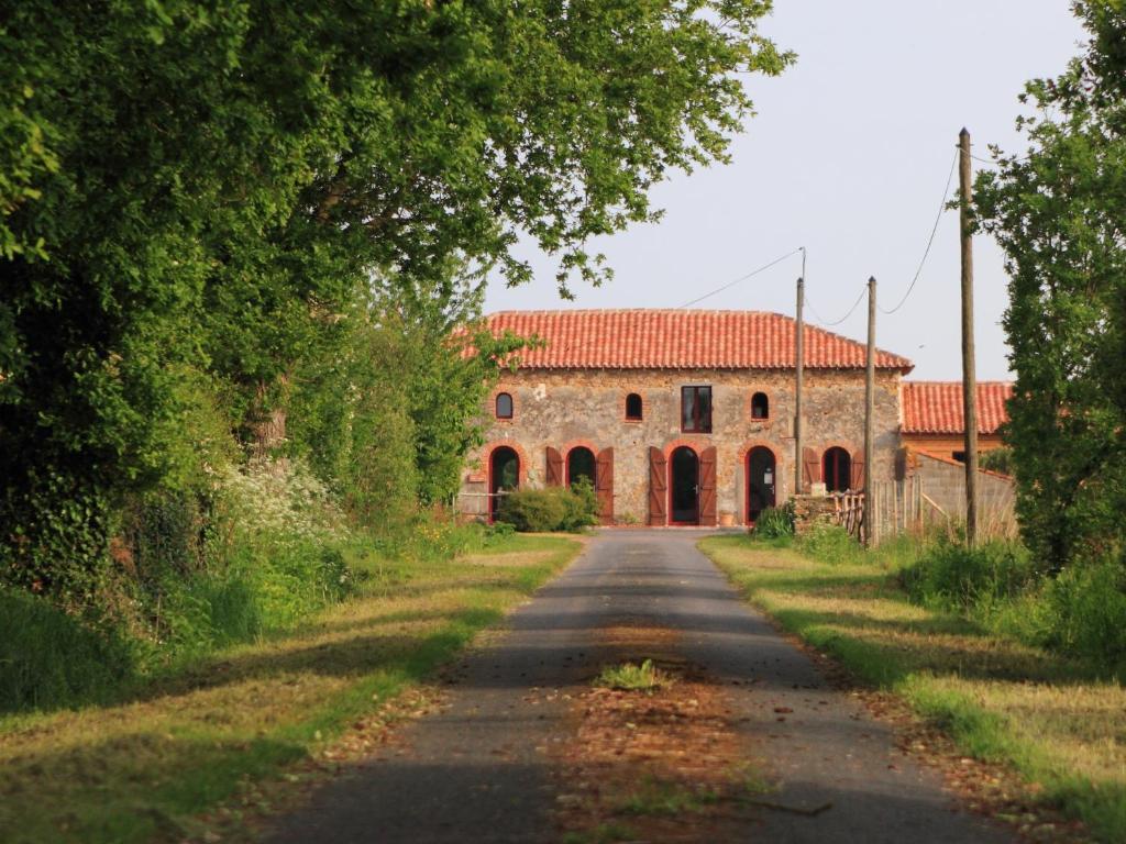 Chambres D'Hotes Le Chateau Rouge Saint-Germain-sur-Moine Экстерьер фото