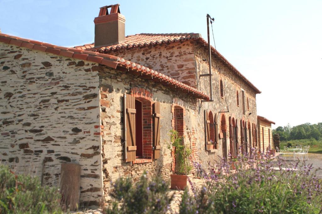 Chambres D'Hotes Le Chateau Rouge Saint-Germain-sur-Moine Экстерьер фото